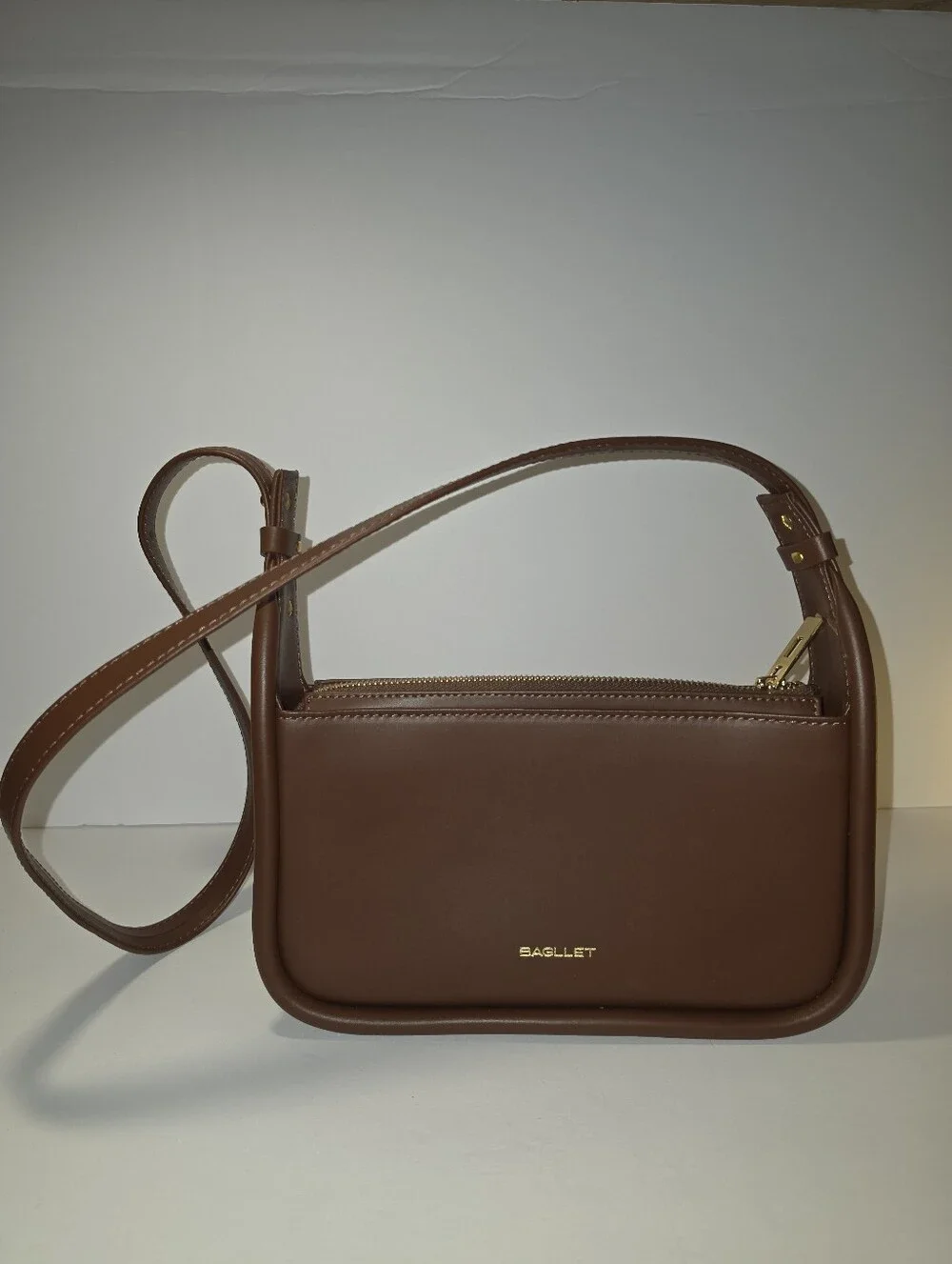 BAGLLET BG136 Chestnut Italian Leather Baguette Crossbody Bag - Picture 8 of 13